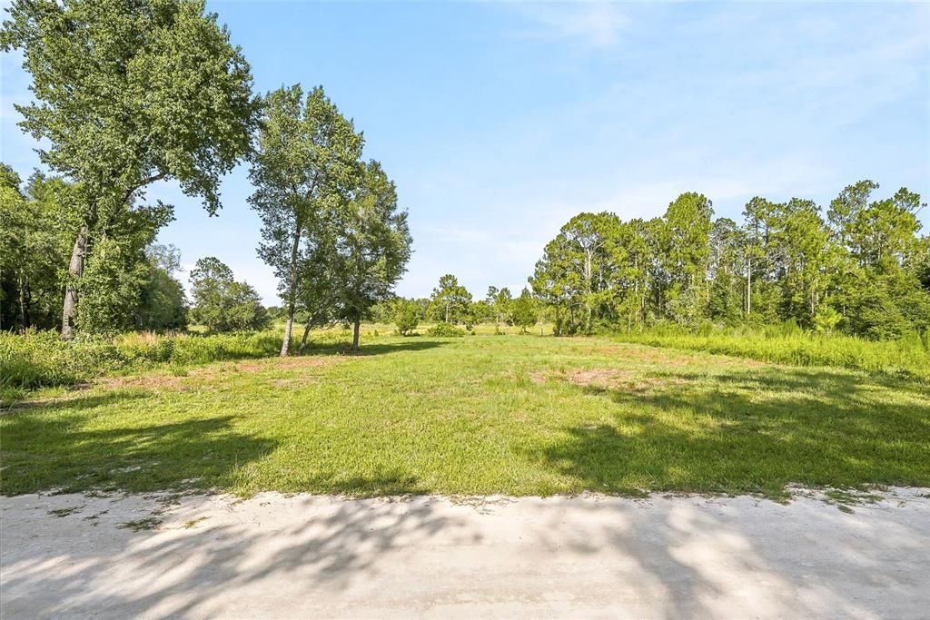 На продажу: $79,999 (0.60 acres)