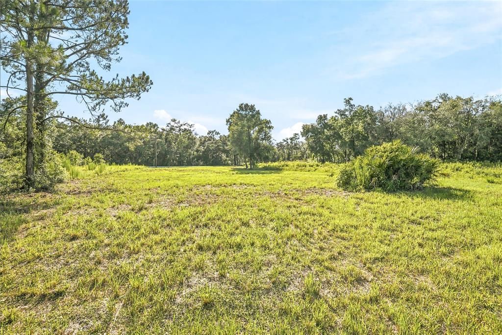 На продажу: $79,999 (0.60 acres)