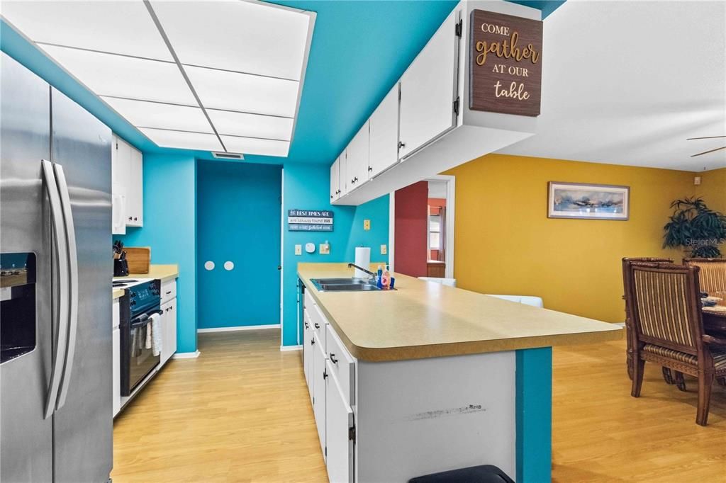 For Sale: $625,000 (3 beds, 2 baths, 1723 Square Feet)