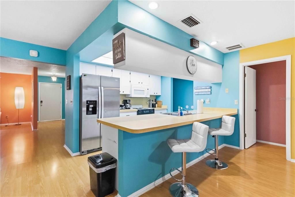 For Sale: $625,000 (3 beds, 2 baths, 1723 Square Feet)