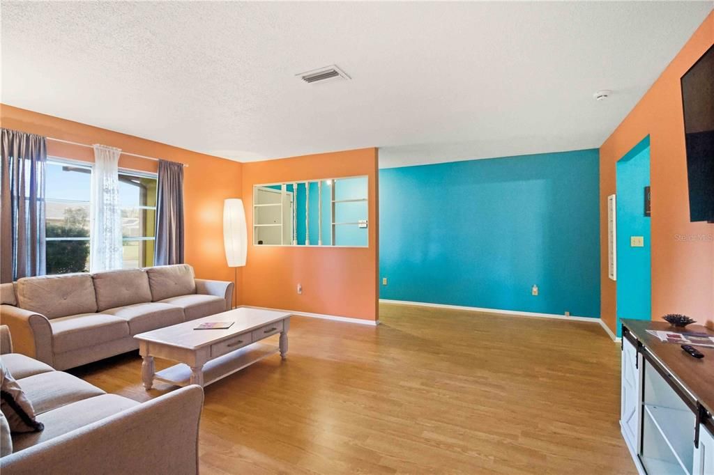 For Sale: $625,000 (3 beds, 2 baths, 1723 Square Feet)