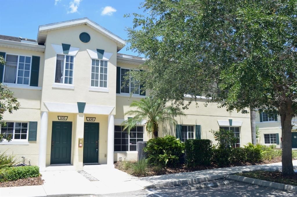 Recently Rented: $1,700 (2 beds, 2 baths, 1429 Square Feet)