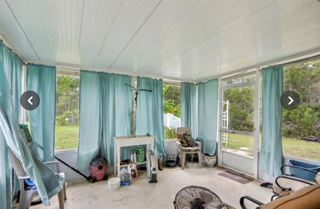 For Sale: $365,000 (3 beds, 2 baths, 1677 Square Feet)