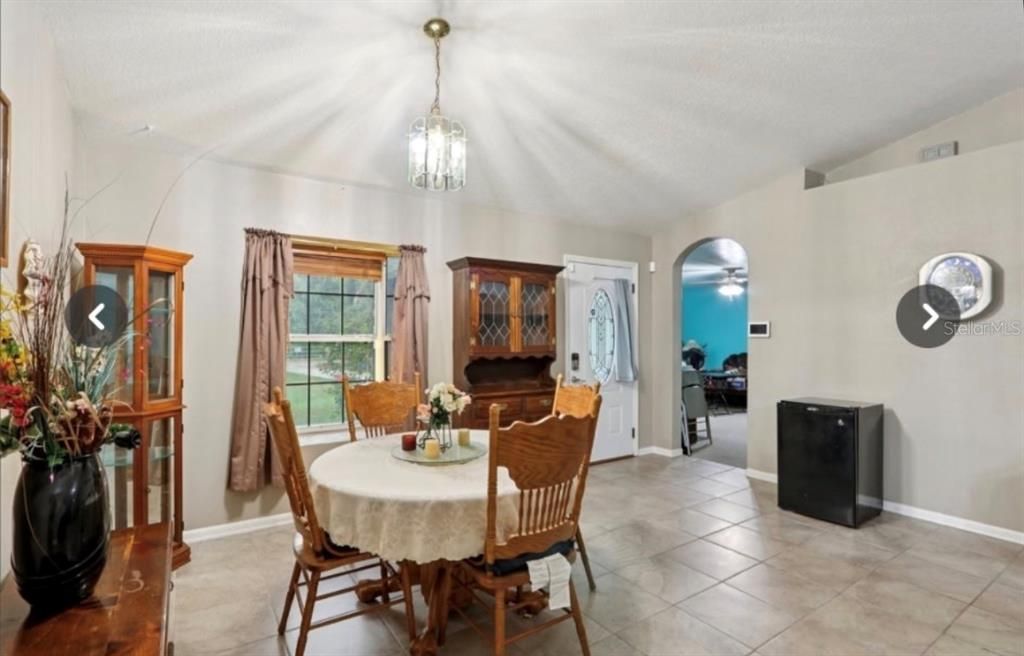 For Sale: $365,000 (3 beds, 2 baths, 1677 Square Feet)