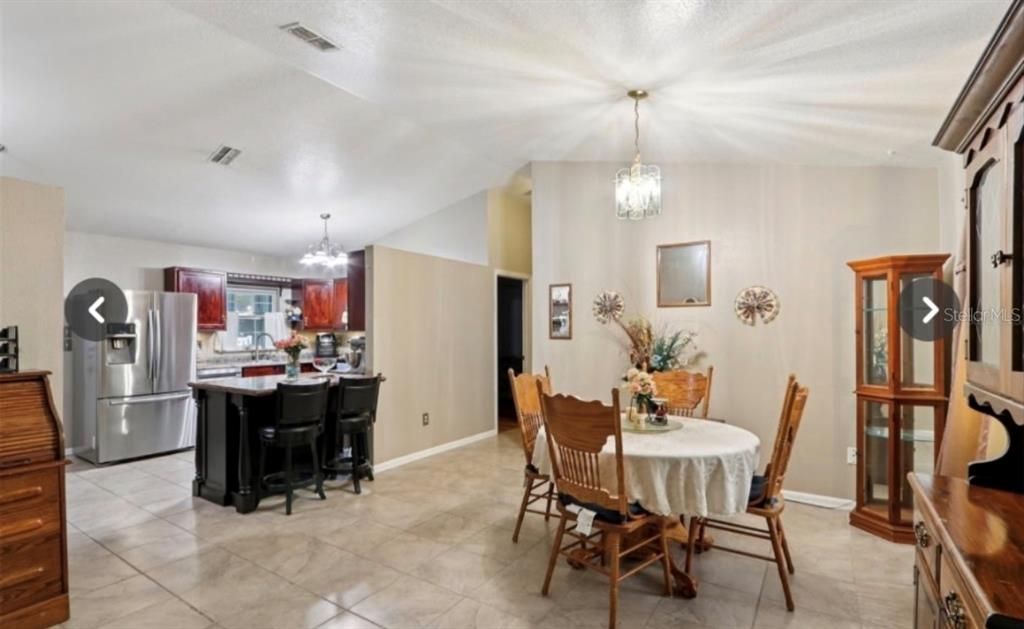 For Sale: $365,000 (3 beds, 2 baths, 1677 Square Feet)
