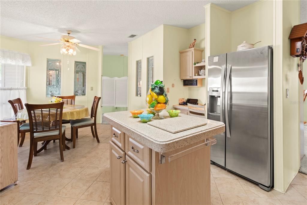 Active With Contract: $214,900 (2 beds, 2 baths, 1504 Square Feet)