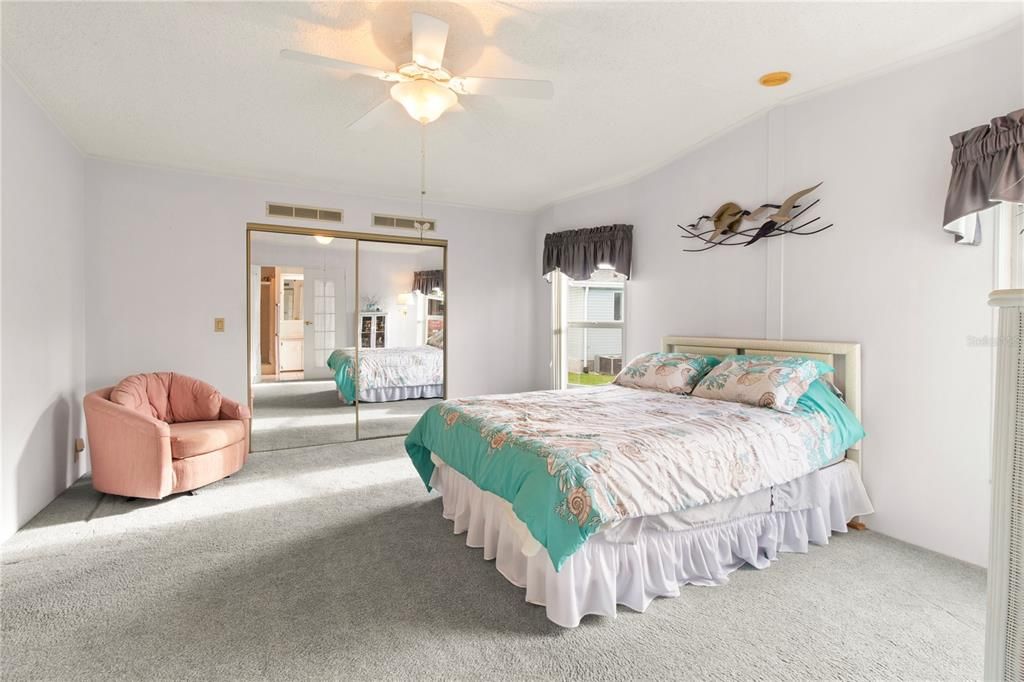Active With Contract: $214,900 (2 beds, 2 baths, 1504 Square Feet)