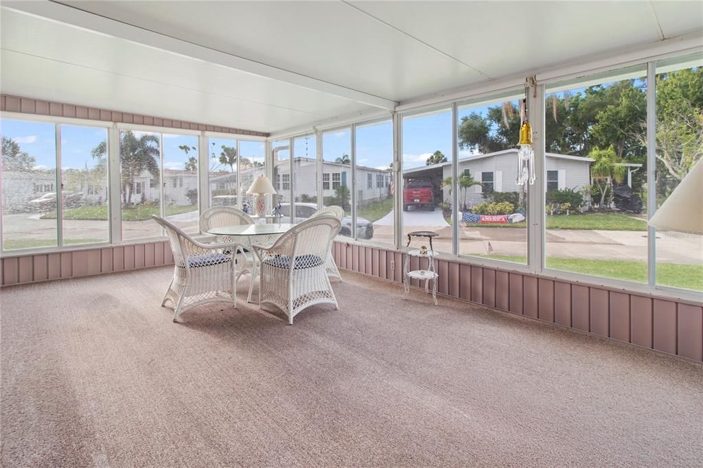 Active With Contract: $214,900 (2 beds, 2 baths, 1504 Square Feet)