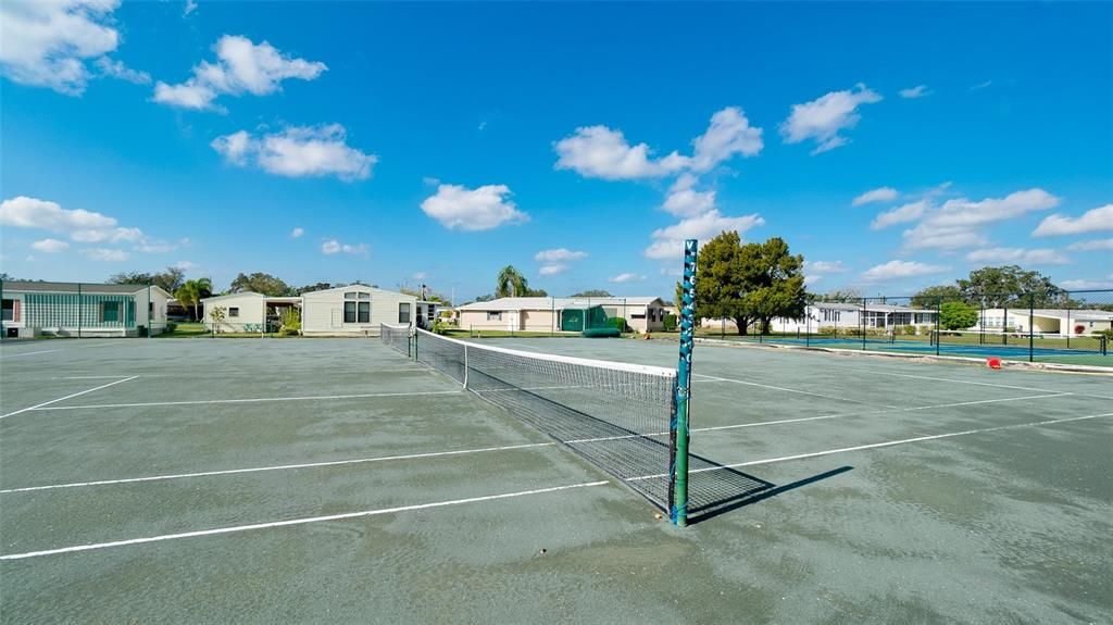 Active With Contract: $214,900 (2 beds, 2 baths, 1504 Square Feet)
