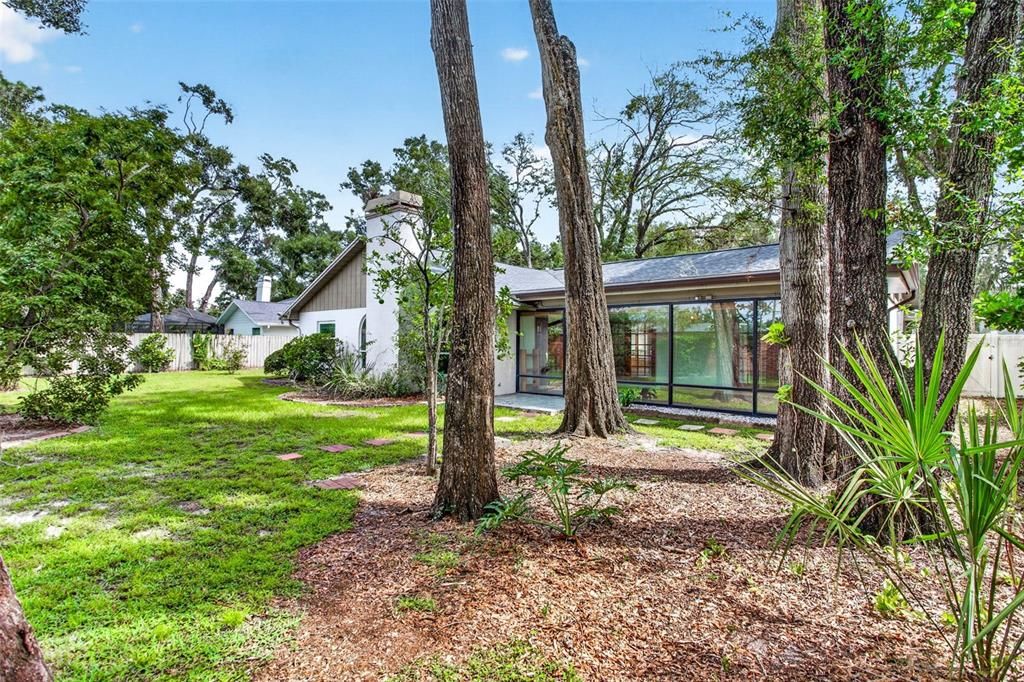Activo con contrato: $419,000 (3 camas, 2 baños, 2006 Pies cuadrados)