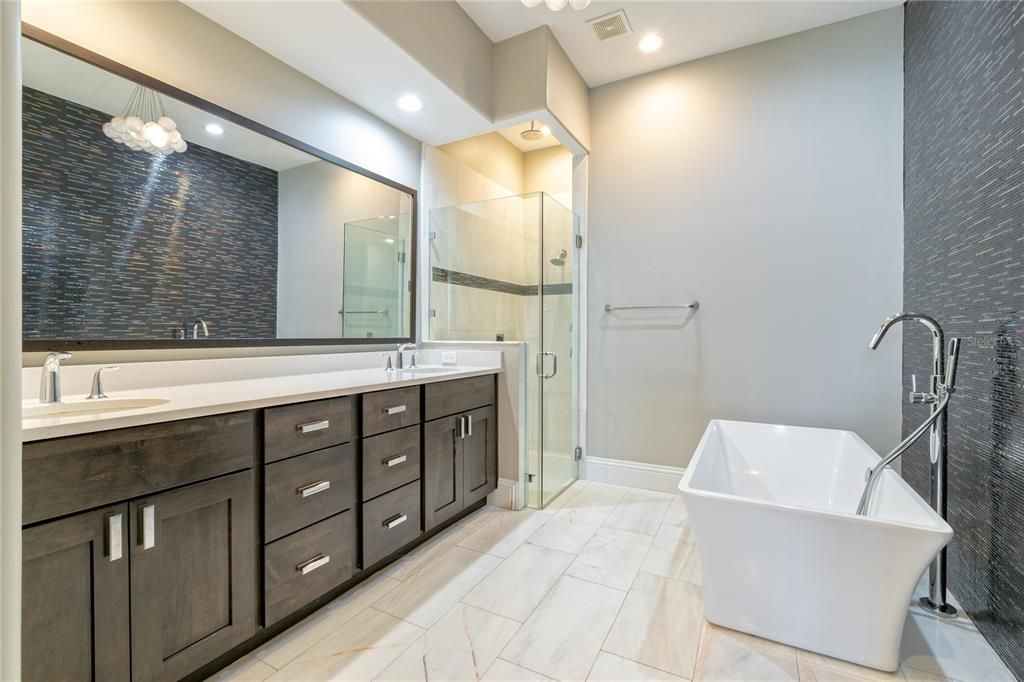 В аренду: $4,950 (3 спален, 3 ванн, 1791 Квадратных фут)