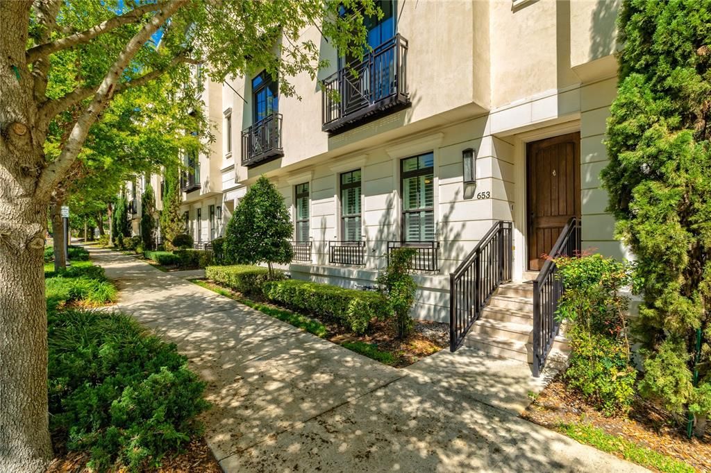 В аренду: $4,950 (3 спален, 3 ванн, 1791 Квадратных фут)