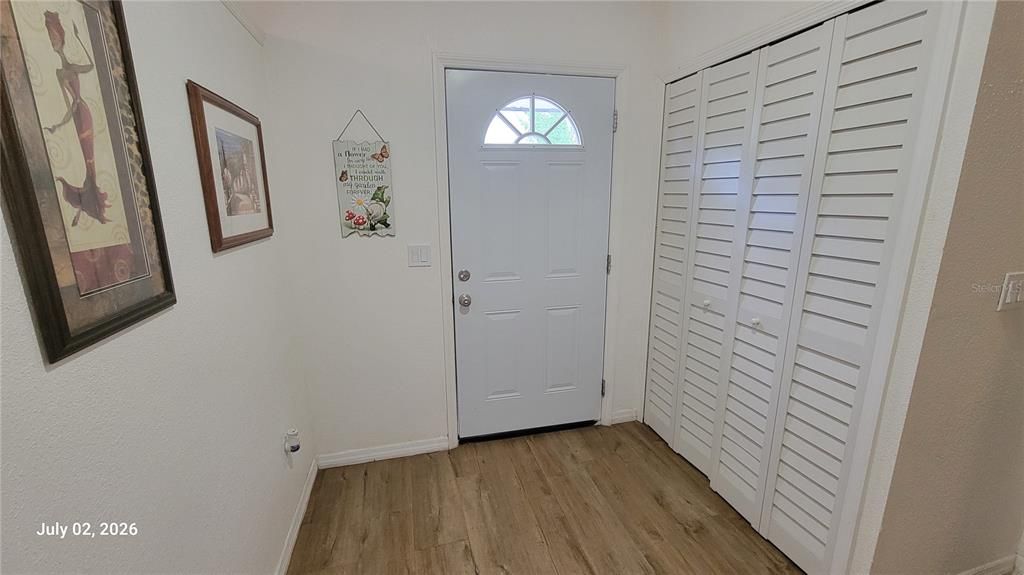В аренду: $1,099 (1 спален, 1 ванн, 320 Квадратных фут)