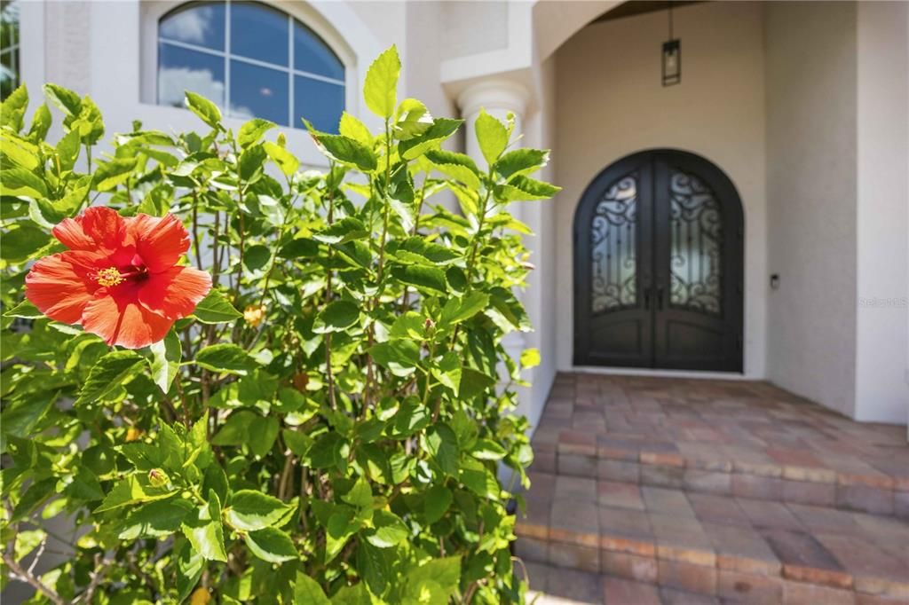 En Venta: $889,000 (3 camas, 2 baños, 2390 Pies cuadrados)