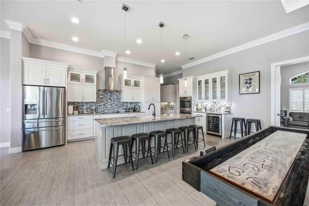 En Venta: $889,000 (3 camas, 2 baños, 2390 Pies cuadrados)
