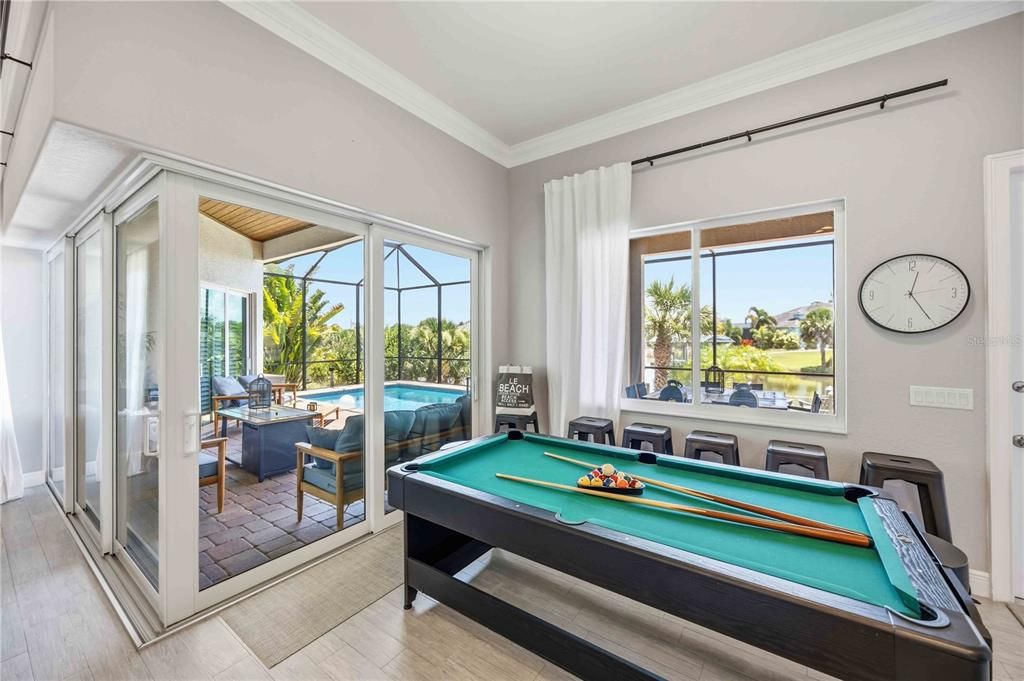 En Venta: $889,000 (3 camas, 2 baños, 2390 Pies cuadrados)