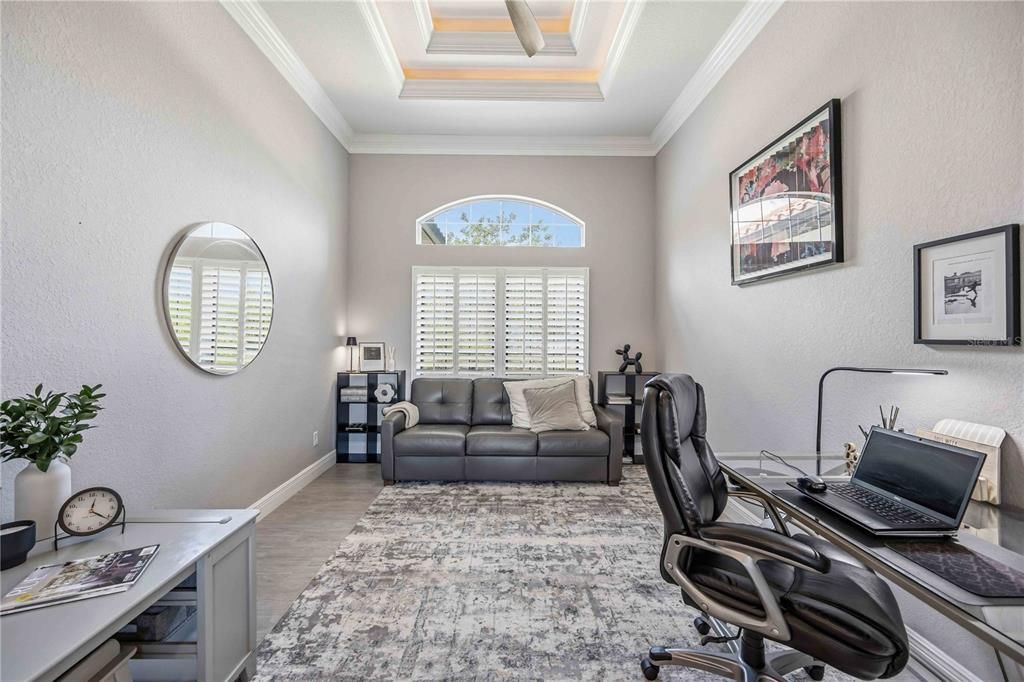 En Venta: $889,000 (3 camas, 2 baños, 2390 Pies cuadrados)