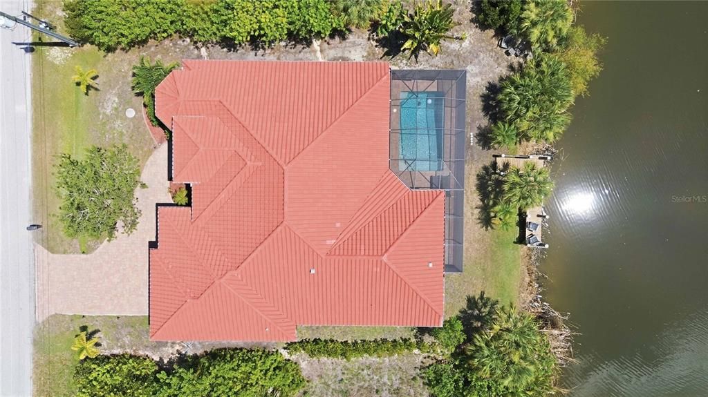 En Venta: $889,000 (3 camas, 2 baños, 2390 Pies cuadrados)