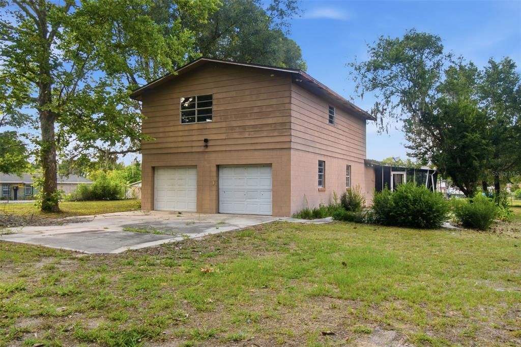 For Sale: $199,900 (4 beds, 2 baths, 2621 Square Feet)