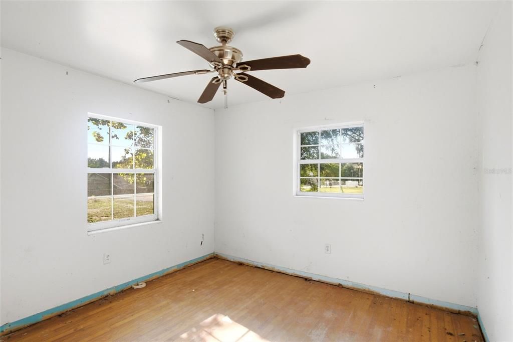 For Sale: $199,900 (4 beds, 2 baths, 2621 Square Feet)