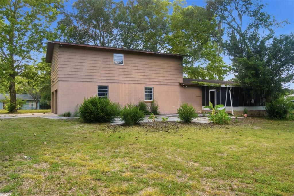 For Sale: $199,900 (4 beds, 2 baths, 2621 Square Feet)