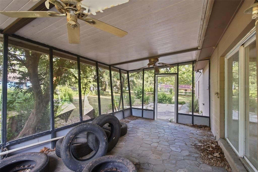 For Sale: $199,900 (4 beds, 2 baths, 2621 Square Feet)