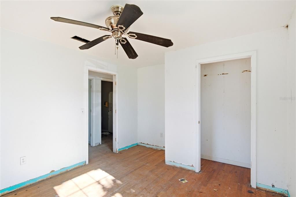 For Sale: $199,900 (4 beds, 2 baths, 2621 Square Feet)