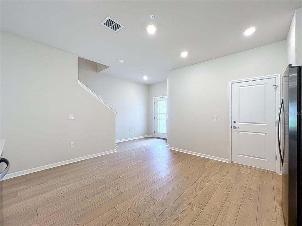En Renta: $2,750 (3 camas, 2 baños, 1907 Pies cuadrados)