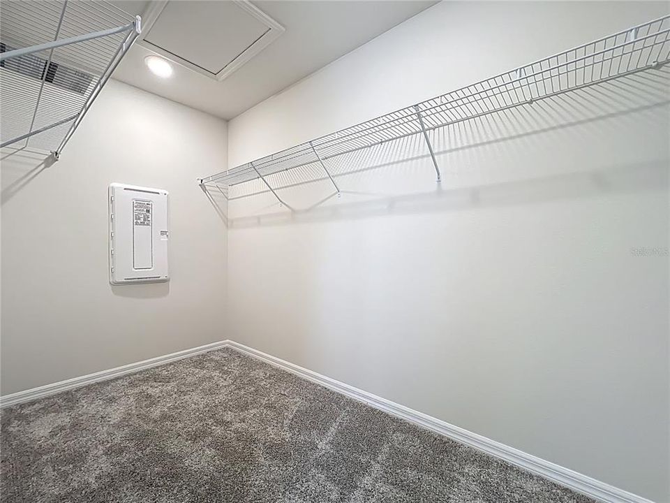 En Renta: $2,750 (3 camas, 2 baños, 1907 Pies cuadrados)