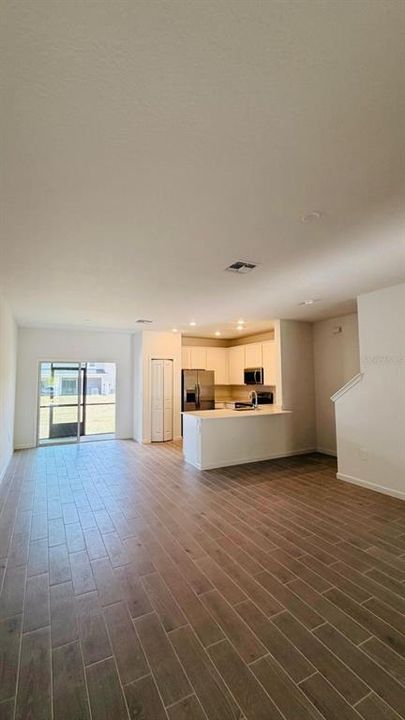 For Rent: $1,890 (3 beds, 2 baths, 1672 Square Feet)