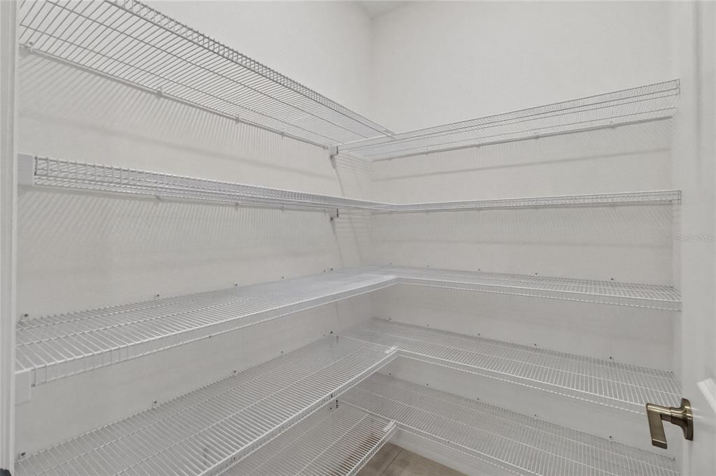 En Venta: $414,900 (5 camas, 2 baños, 2505 Pies cuadrados)