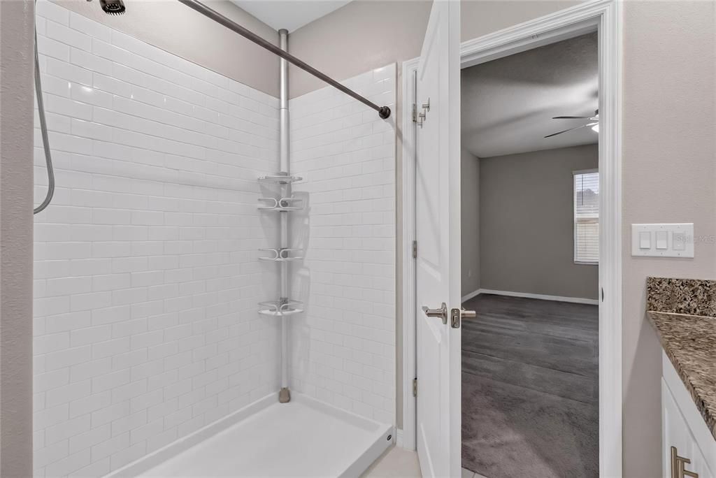 En Venta: $414,900 (5 camas, 2 baños, 2505 Pies cuadrados)