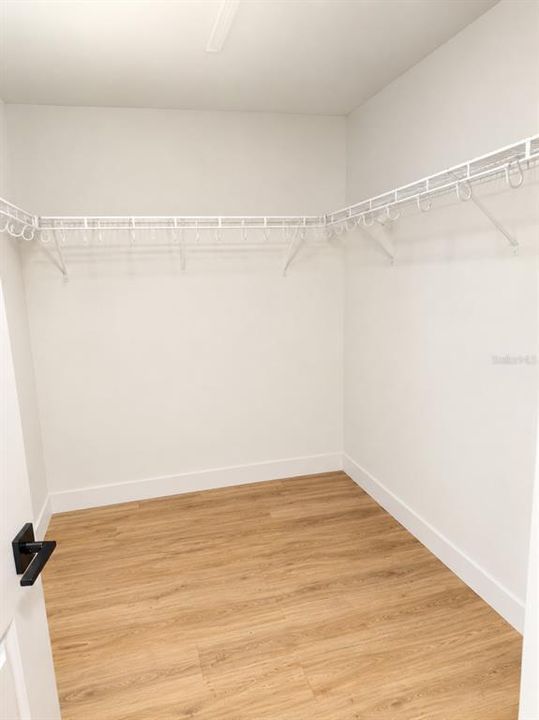 For Rent: $2,900 (3 beds, 2 baths, 1717 Square Feet)