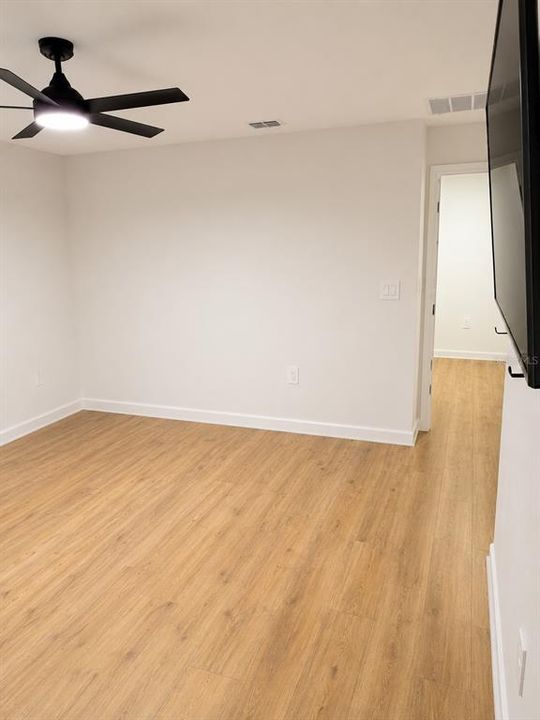 For Rent: $2,900 (3 beds, 2 baths, 1717 Square Feet)