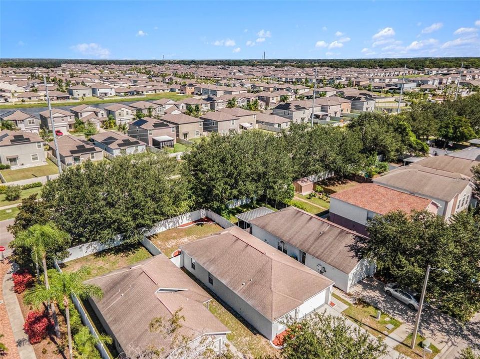 En Venta: $299,900 (3 camas, 2 baños, 1341 Pies cuadrados)