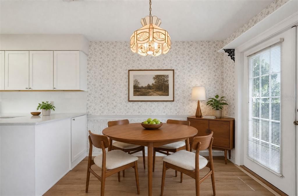 На продажу: $279,000 (2 спален, 2 ванн, 1675 Квадратных фут)