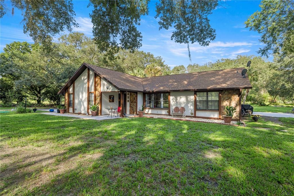 En Venta: $1,100,000 (3 camas, 2 baños, 2550 Pies cuadrados)