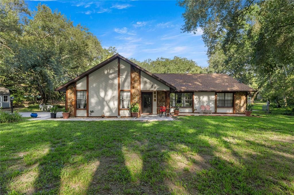 En Venta: $1,100,000 (3 camas, 2 baños, 2550 Pies cuadrados)
