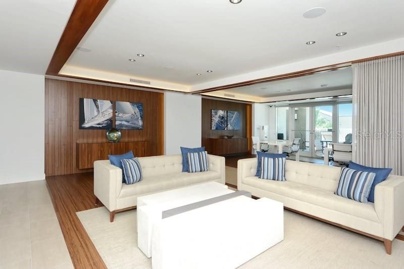 For Sale: $699,900 (2 beds, 2 baths, 1483 Square Feet)