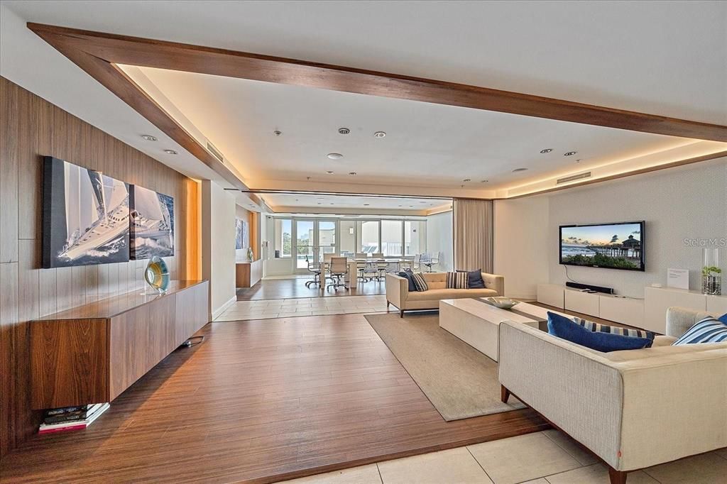 For Sale: $699,900 (2 beds, 2 baths, 1483 Square Feet)