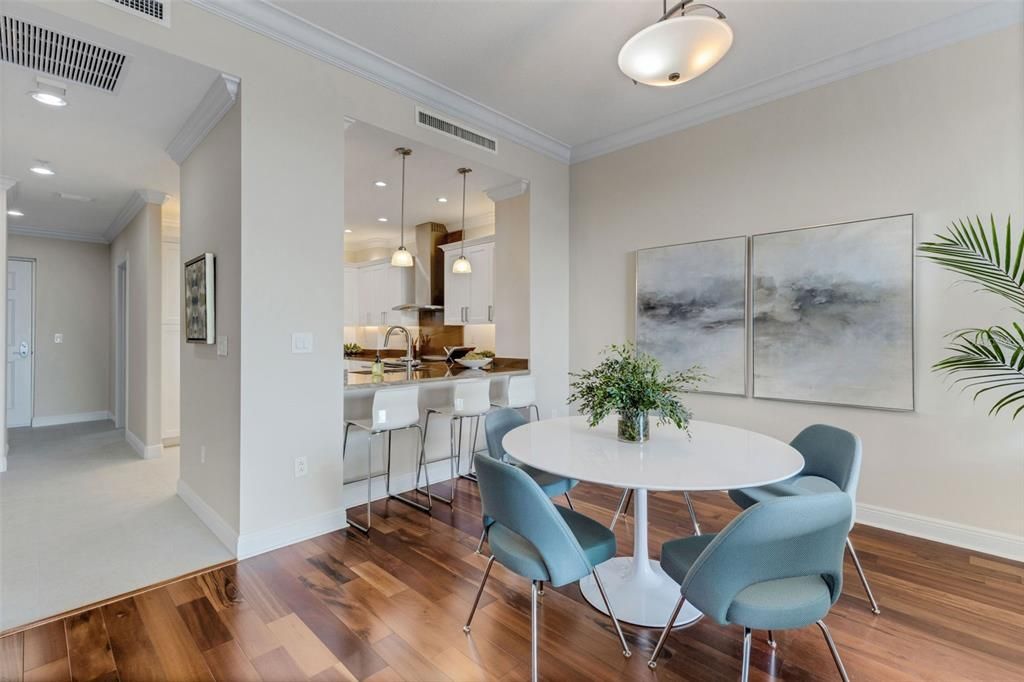 For Sale: $699,900 (2 beds, 2 baths, 1483 Square Feet)