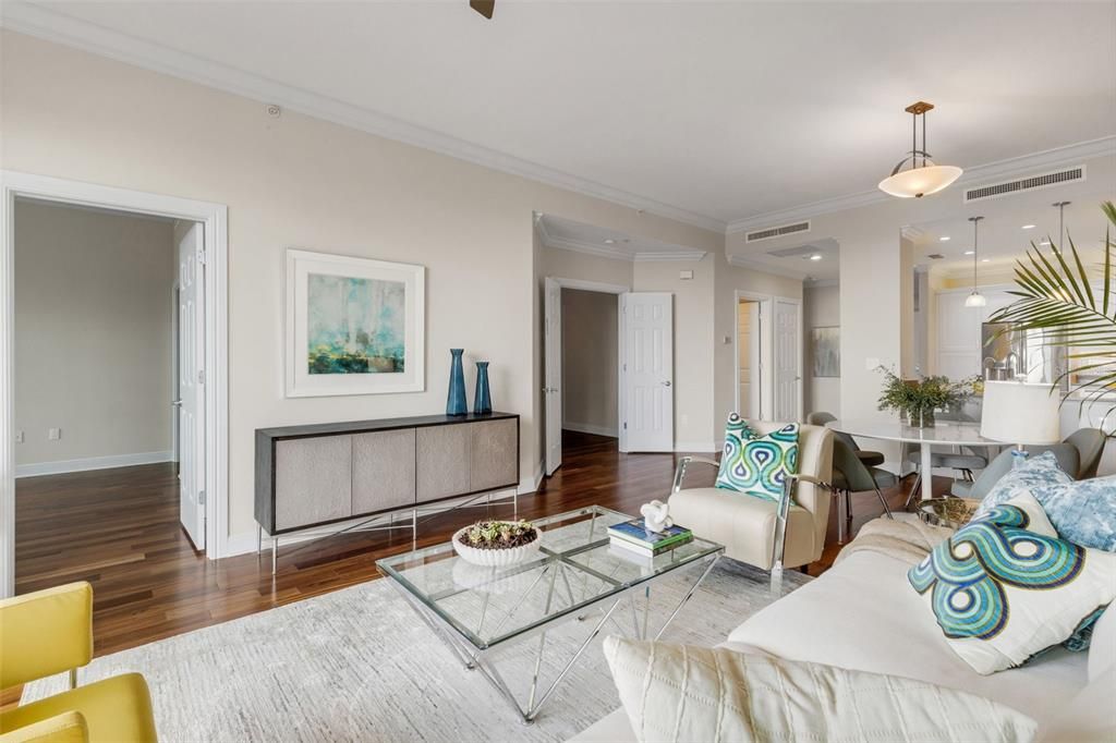 For Sale: $699,900 (2 beds, 2 baths, 1483 Square Feet)