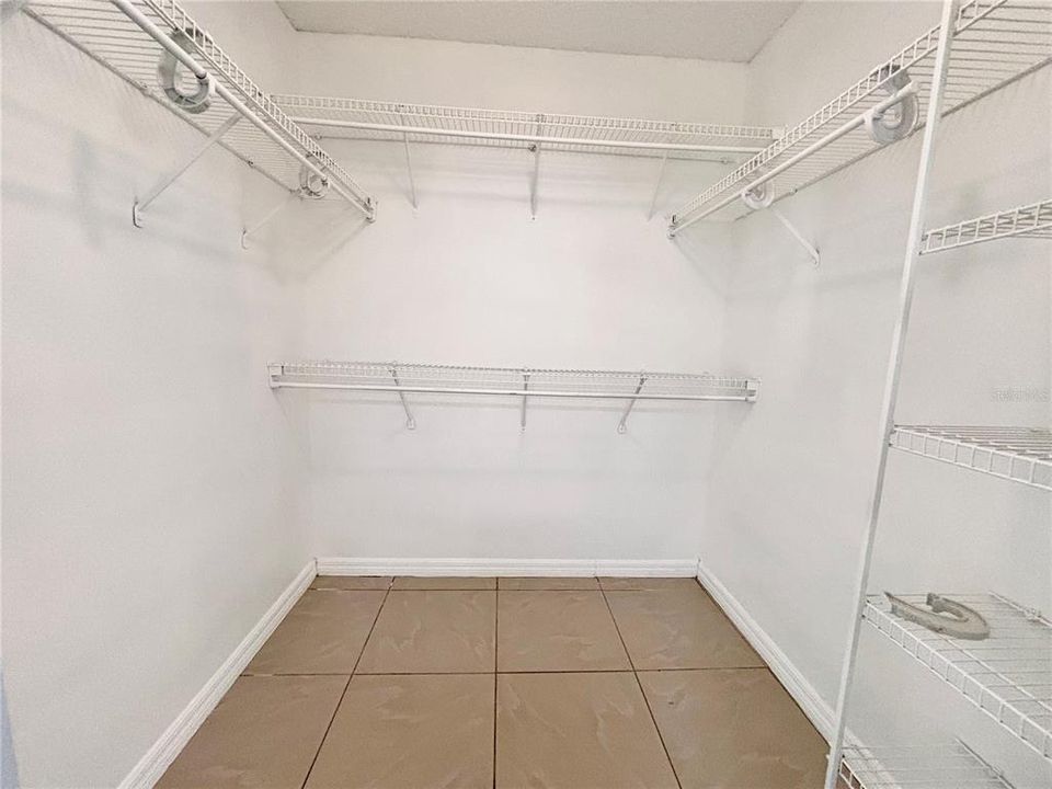 For Sale: $378,500 (4 beds, 2 baths, 1874 Square Feet)