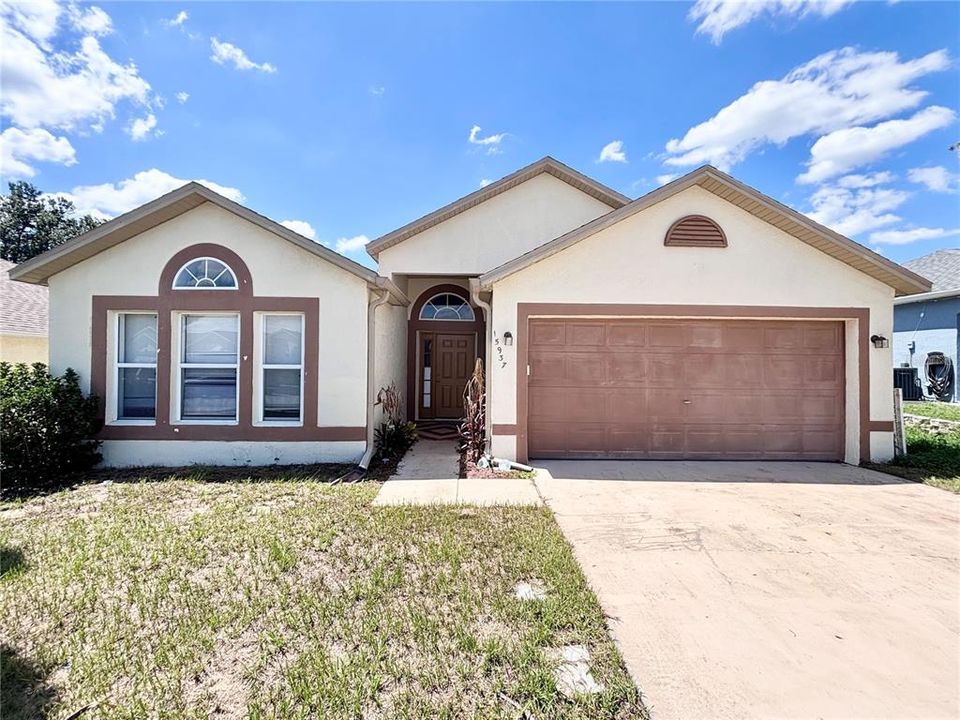 For Sale: $378,500 (4 beds, 2 baths, 1874 Square Feet)