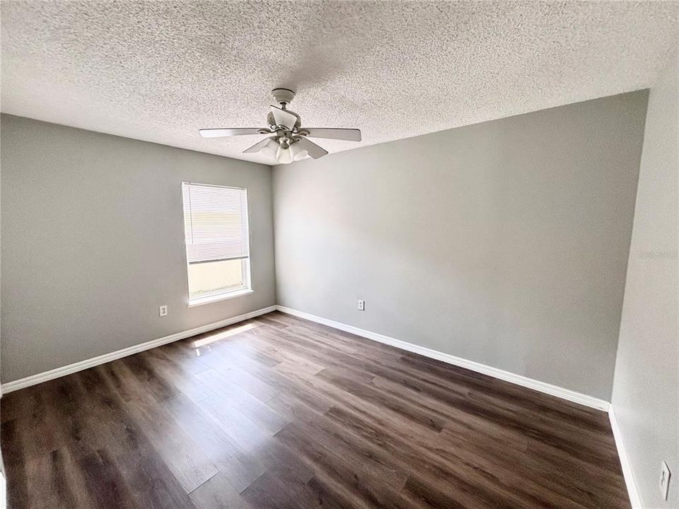 For Sale: $378,500 (4 beds, 2 baths, 1874 Square Feet)