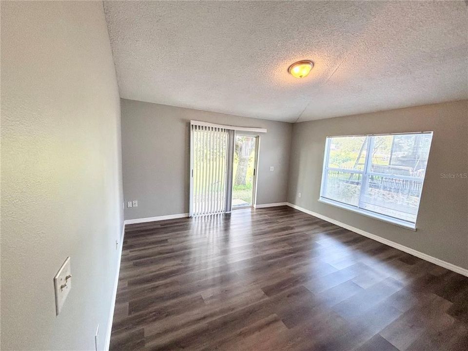 For Sale: $378,500 (4 beds, 2 baths, 1874 Square Feet)