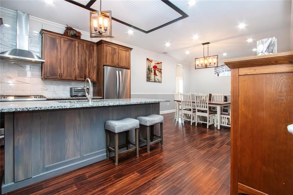 En Venta: $765,000 (5 camas, 4 baños, 3264 Pies cuadrados)