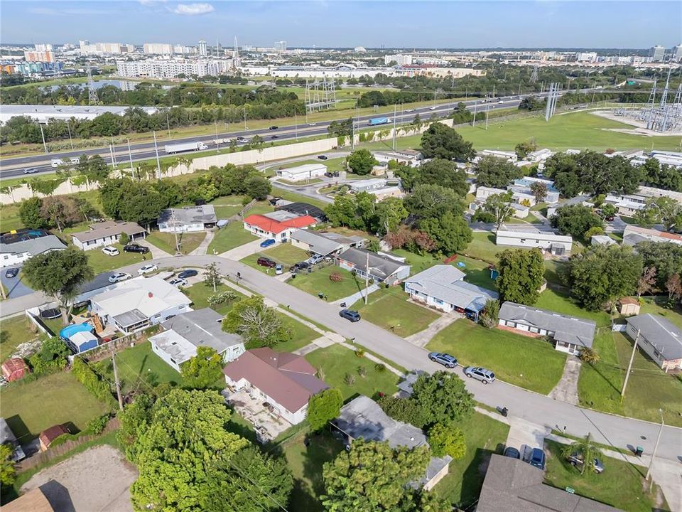 На продажу: $370,000 (3 спален, 1 ванн, 1680 Квадратных фут)