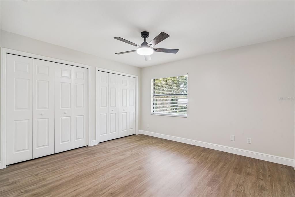 For Sale: $209,000 (2 beds, 2 baths, 986 Square Feet)