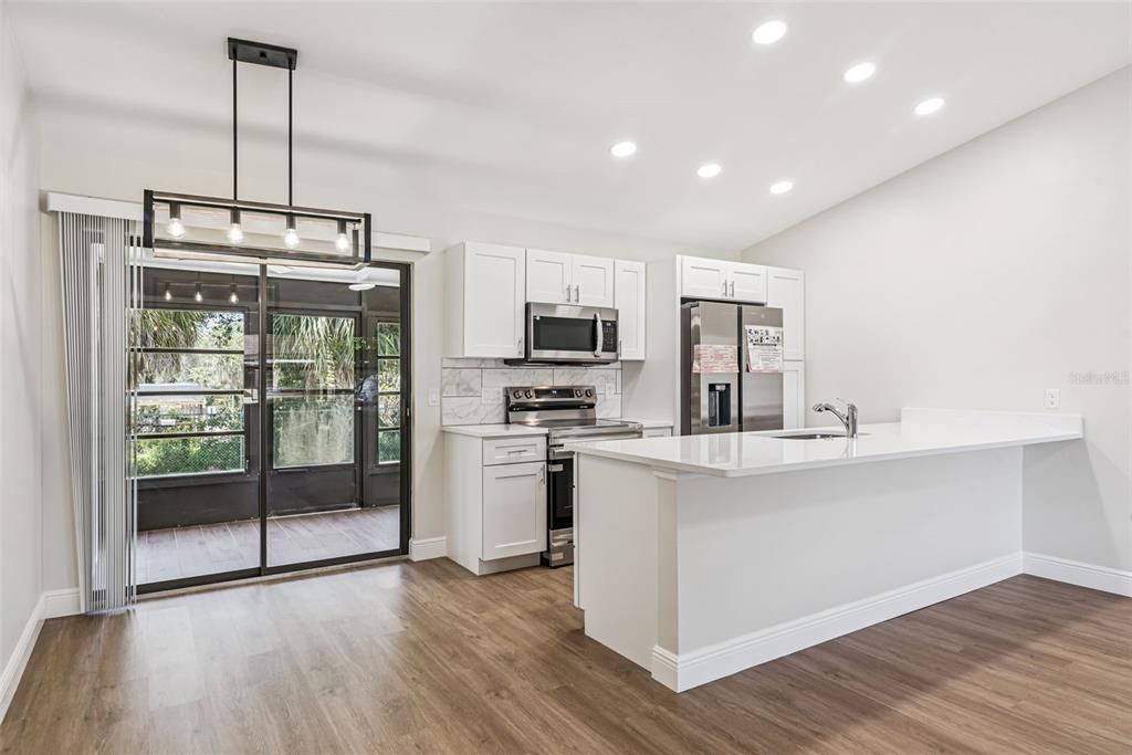 For Sale: $209,000 (2 beds, 2 baths, 986 Square Feet)